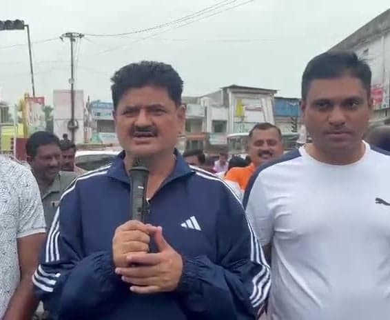 పోలీసుల త్యాగాలను మరువలేం: డీసీపీ - Udayam