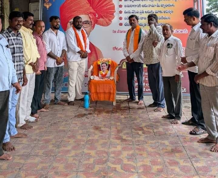 ఉట్నూర్లో దీన్దయాళ్ ఉపాధ్యాయకు నివాళి - Udayam