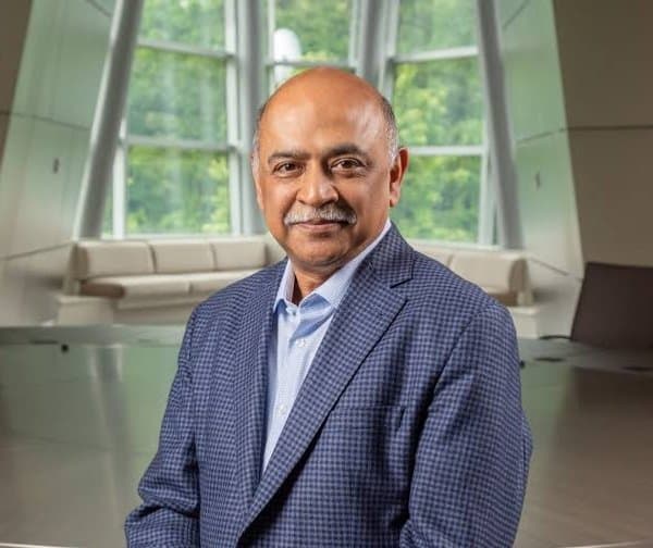ఐబీఎం (IBM) షేర్ల భారీ పతనం - Udayam Digital