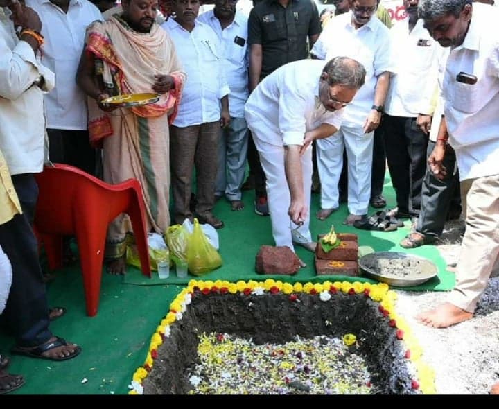 అమృతలూరులో రూ.50 లక్షలతో రహదారి - Udayam