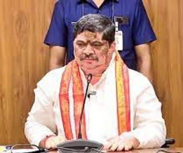 రాజ్యాంగం వల్లే తెలంగాణ సాధ్యమైంది: మంత్రి పొన్నం - Udayam Digital