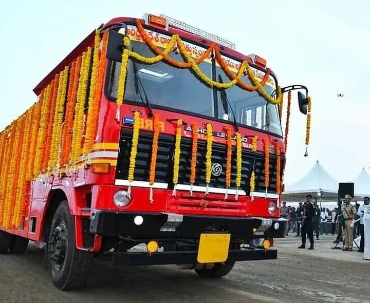 విశాఖ ఫైర్ సర్వీసెస్లో 147 పోస్టులు - Udayam