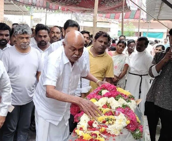 బెంజమిన్కు ఎమ్మెల్యే ప్రేమ్సాగర్రావు నివాళి - Udayam
