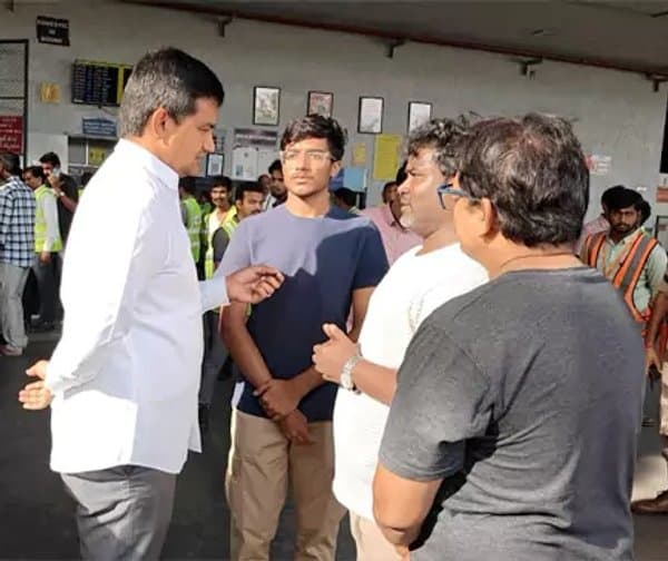 హైదరాబాద్కు చేరిన మృతదేహాలు - Udayam Digital