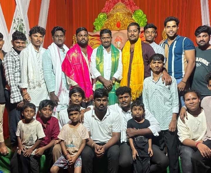 మక్తల్లో రూ.60 వేలకు లడ్డూ - Udayam