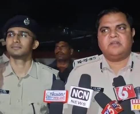 నిడదవోలులో ఎన్నికల భద్రతపై ఎస్పీ సమీక్ష - Udayam