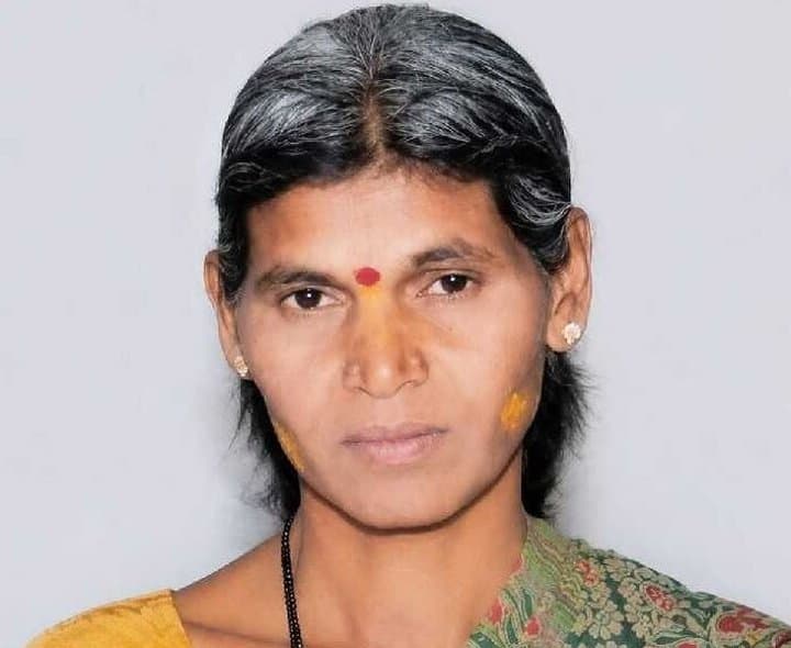 పాముకాటుతో మహిళ మృతి