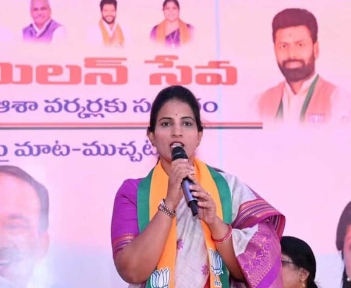 బీజేపీ మహిళా మోర్చాలో నియామకాలు - Udayam