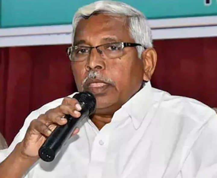 విద్యార్థుల మహాధర్నాకు ఎమ్మెల్సీ కోదండరామ్ సంఘీభావం - Udayam Digital