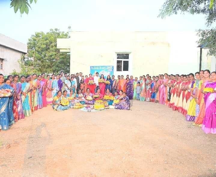 జగ్గాసాగర్ పీహెచ్సీలో బతుకమ్మ సంబరాలు - Udayam
