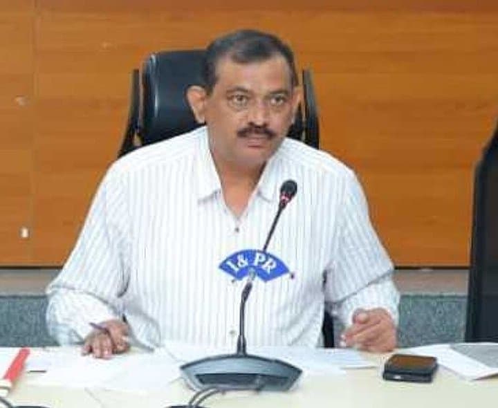 ప్రజావాణి ఫిర్యాదులను 30 రోజుల్లో పరిష్కరించాలి: కలెక్టర్ - Udayam Digital