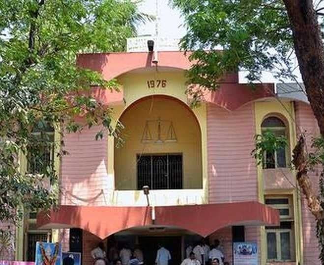 చెల్లని చెక్కు కేసులో మహిళకు జైలుశిక్ష - Udayam