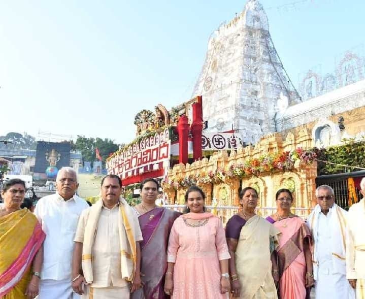 తిరుమలలో ఎమ్మెల్యే దగ్గుబాటి పూజలు - Udayam
