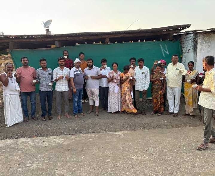 బోరిలాల్గూడలో స్మార్ట్ రేషన్ కార్డుల పంపిణీ - Udayam