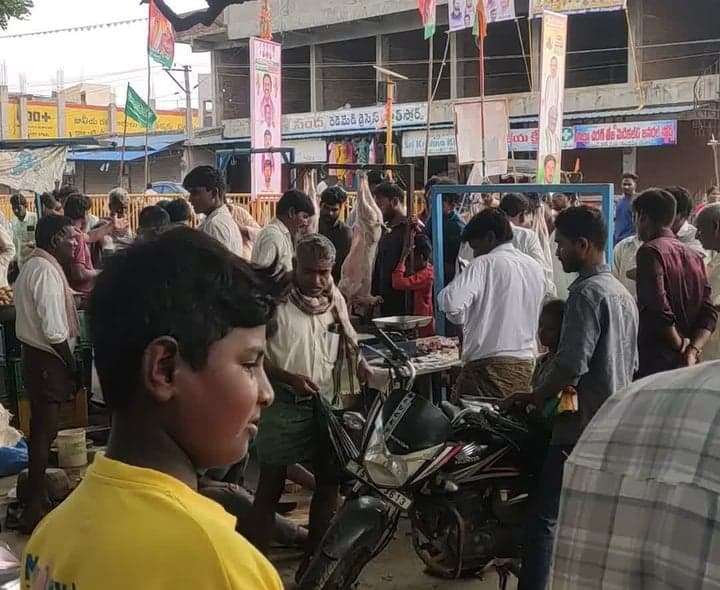 డిండి మాంసం దుకాణాల్లో దసరా సందడి - Udayam