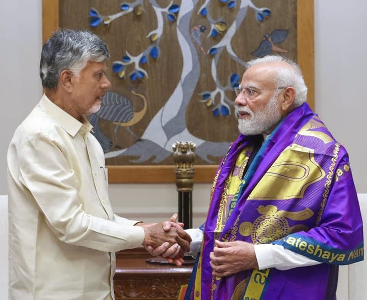 ప్రధాని మోదీతో సీఎం చంద్రబాబు భేటీ - gallery image 3