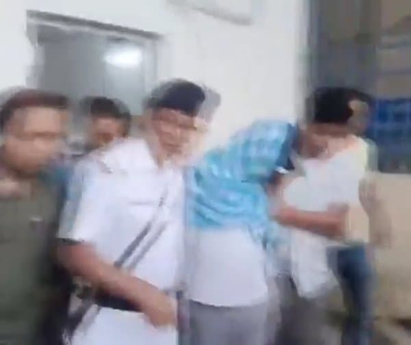 అరెస్టయిన టీఎంసీ నేత జహంగీర్ ఖాన్ కోల్కతాకు తరలింపు!