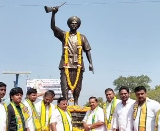 ఆదివాసుల సమస్యలపై మాజీ ఎమ్మెల్యే వ్యాఖ్యలు - Udayam