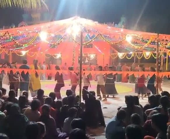 కుమ్మరితండాలో నవరాత్రి వేడుకలు - Udayam