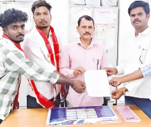 ప్రైవేట్ పాఠశాలల దోపిడీని అరికట్టండి