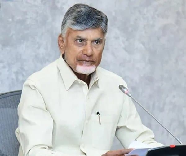 సాయికృష్ణ కేసు: సీఎం చంద్రబాబును కలిసిన కుటుంబ సభ్యులు - Udayam Digital