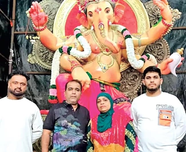 ముంబయిలో గణేశ్ మండపం - Udayam