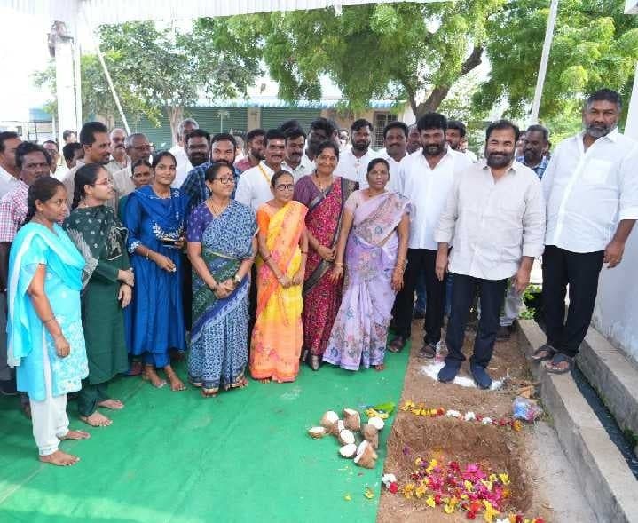 నెల్లూరులో రూ.2.5 కోట్ల పనులకు శంకుస్థాపన - Udayam