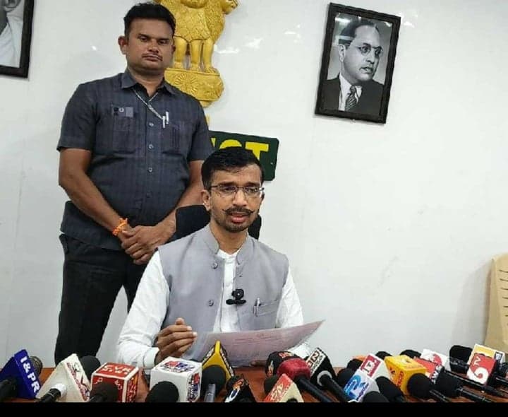 బాపట్ల జిల్లాలో ఎన్నికల కోడ్ అమలు - Udayam