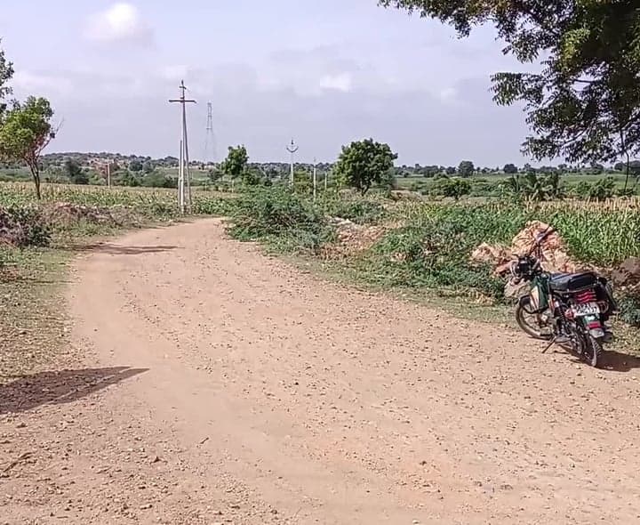 రాంపురం కొట్టాలకు రోడ్డు వేయాలి - Udayam