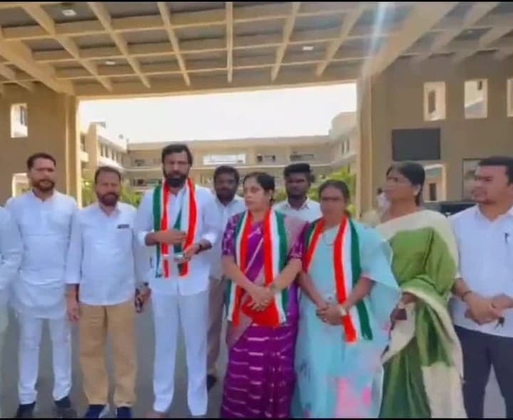 22-ఏ భూములపై విచారణకు డిమాండ్ - Udayam