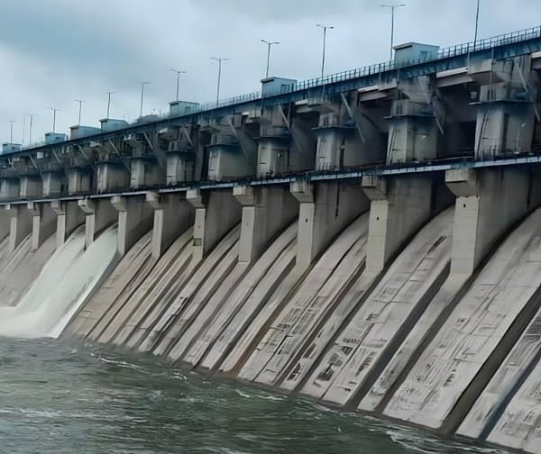 మానేరు ప్రాజెక్టుల్లో నీటి కరువు