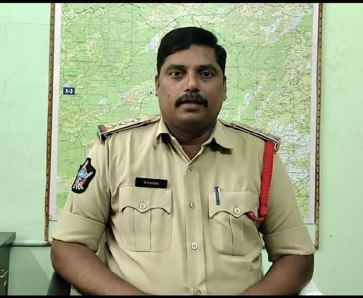 రాజవొమ్మంగిలో సీఐ హెచ్చరిక - Udayam