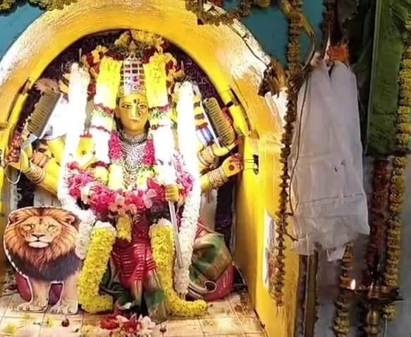 జనగామ ఆలయాల్లో చండీ దేవిగా అమ్మవారి దర్శనం - Udayam