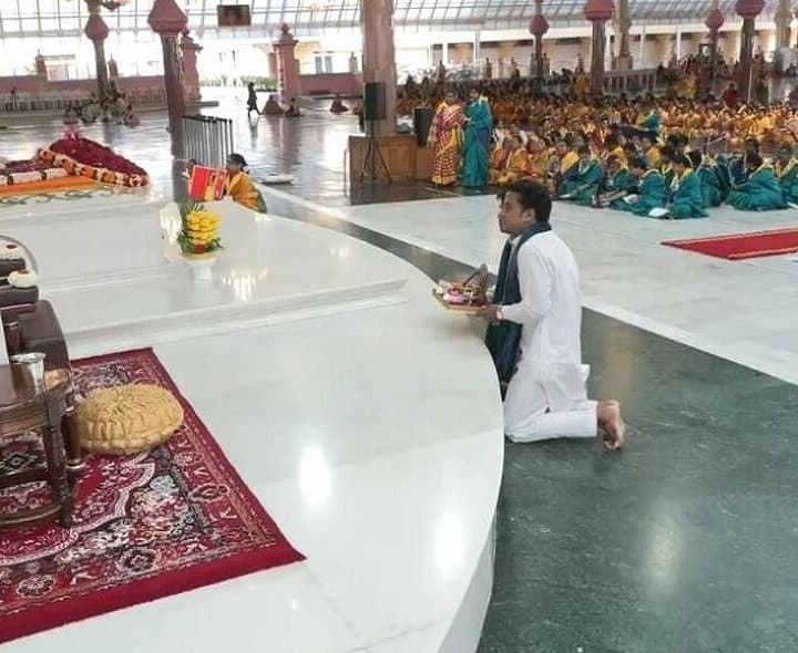 ప్రశాంతి నిలయంలో ఒడిశా భక్తుల యాత్ర