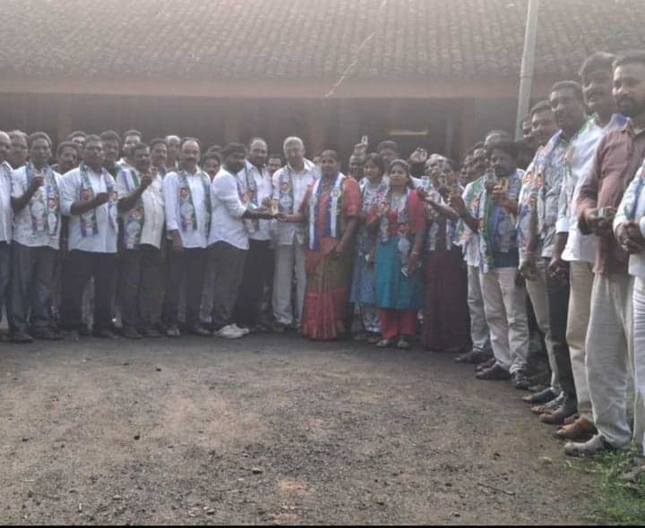 స్థానిక ఎన్నికల్లో వైసీపీ జెండా ఎగరాలి - Udayam