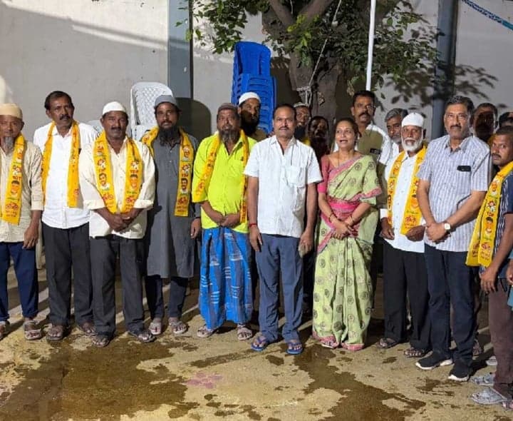 నన్నూరులో టీడీపీలో చేరిన 30 కుటుంబాలు - Udayam