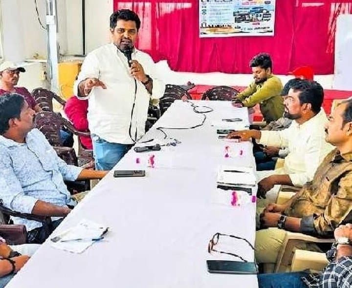 డ్రైవర్లు, యాప్ కార్మికుల నిరవధిక సమ్మెకు పిలుపు - Udayam Digital