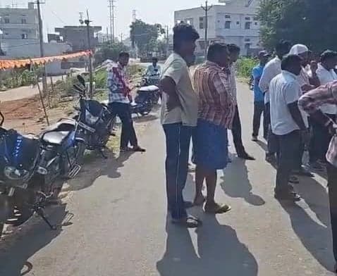 పందుల కొట్టాలు తొలగించకపోతే కూల్చివేత - Udayam