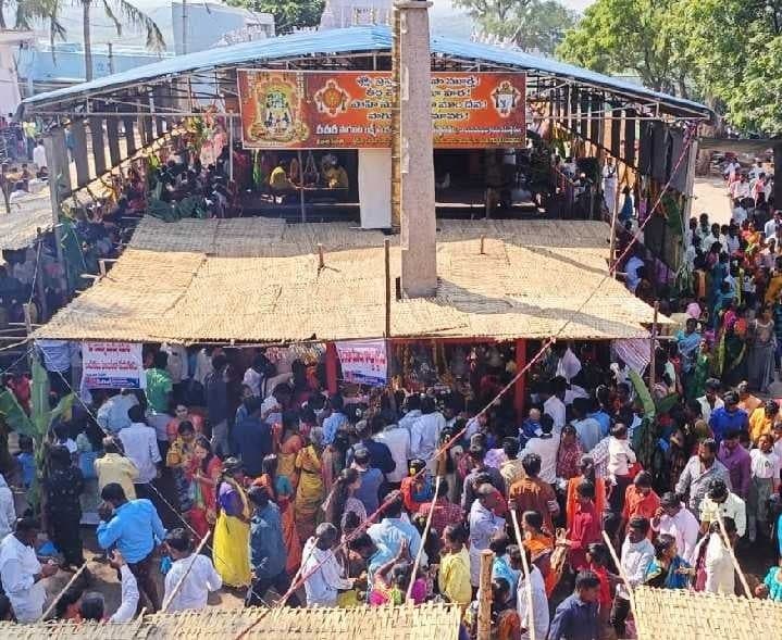 పాగుంట ఆలయ టెండర్లపై వివాదం - Udayam