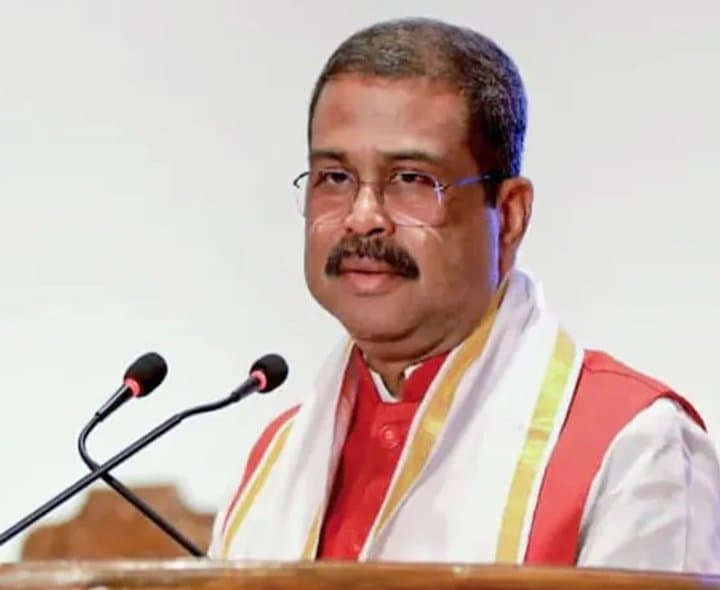 ప్రధాన్ పదవికి ముప్పు లేదు - Udayam Digital