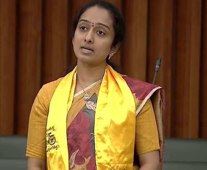 హాస్టళ్లలో వార్డెన్ల కొరత