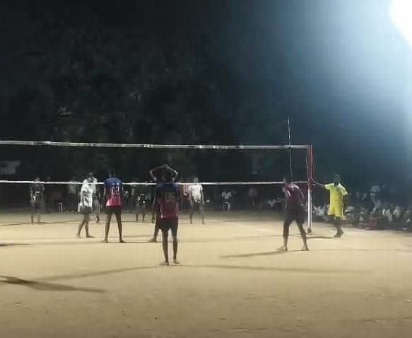 కల్వకోలులో జిల్లాస్థాయి వాలీబాల్ పోటీలు ముగింపు - Udayam