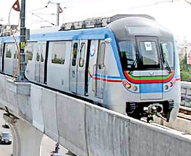 హైదరాబాద్ మెట్రోకు భారీ నష్టాలు - Udayam