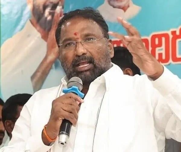 అస్వస్థతతో ఐసీయూలో చేరిన మంత్రి శ్రీహరి - Udayam Digital