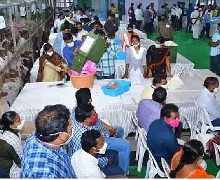 గ్రాడ్యుయేట్ ఎమ్మెల్సీ ఎన్నికల్లో ఓటర్ల నమోదే కీలకం - Udayam Digital