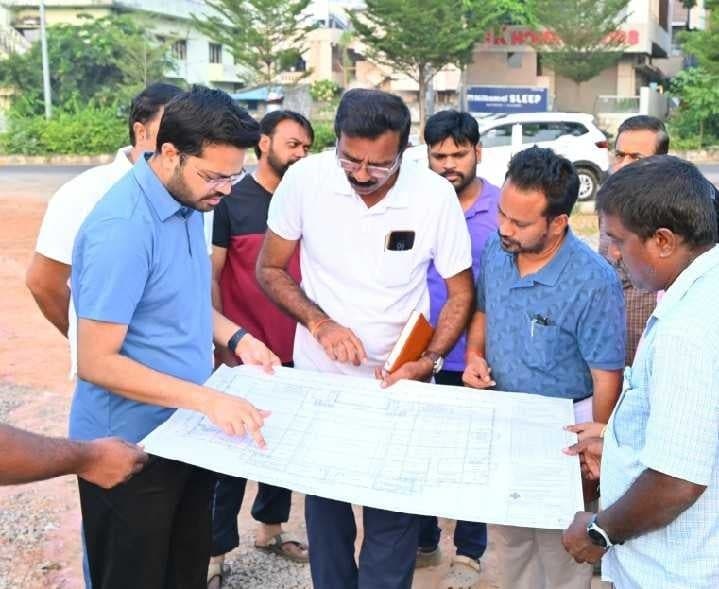 రాజమండ్రిలో స్పోర్ట్స్ కాంప్లెక్స్ పనులు వేగవంతం - Udayam