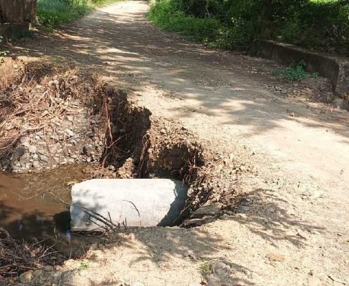 వర్షాలకు దెబ్బతిన్న చప్రి రహదారి - Udayam