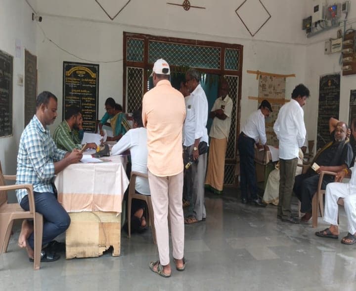 సూళ్లూరుపేటలో నామినేషన్ల పరిశీలన కొనసాగింపు - Udayam