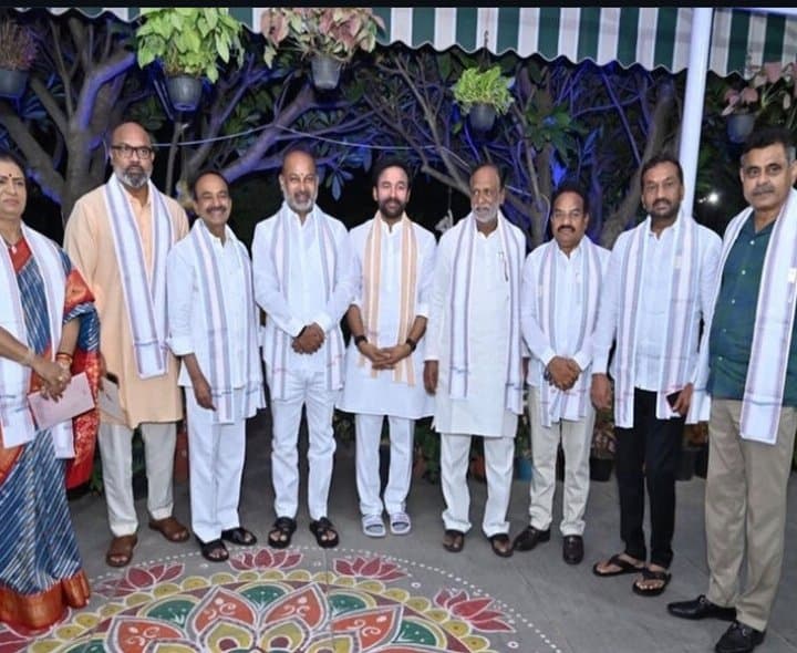 ఢిల్లీ లో బీజేపీ ఎంపీల భేటీ - Udayam
