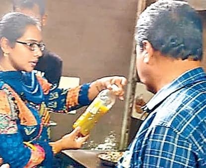 హోటళ్లలో అపరిశుభ్ర ఆహారం.. ప్రజారోగ్యానికి ముప్పు - Udayam